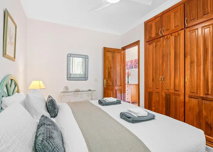 Rosa * Puerto de Santiago (Tenerife)